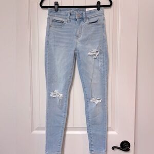 American Eagle, NWT high-rise Jeggings, soft knit, light blue, size 2short
